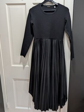 Elie Tahari Long Sleeve Pleated Mixed Medium Maxi Dress (Women's Small)